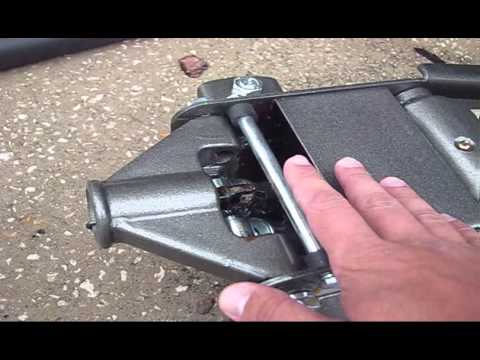 Pittsburgh 3 Ton Heavy Duty Rapid Pump Floor Jack